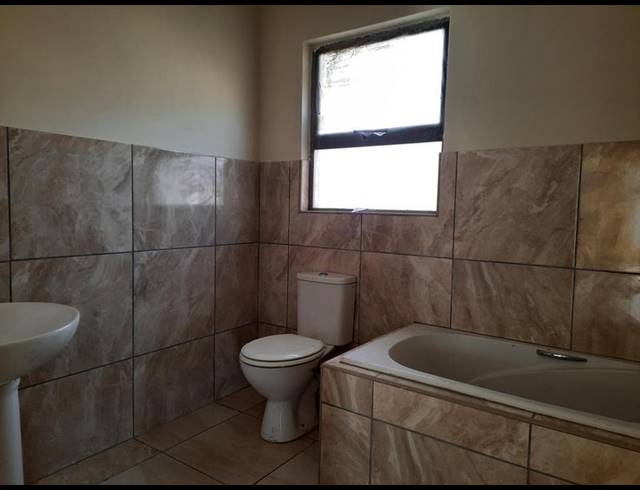 3 BEDROOM HOUSE FOR SALE IN VANDERBIJLPARK CE7